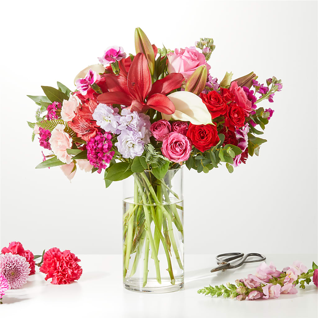 Swooning Over You - A Luxury Florist Original – Family Florist, Red Springs NC