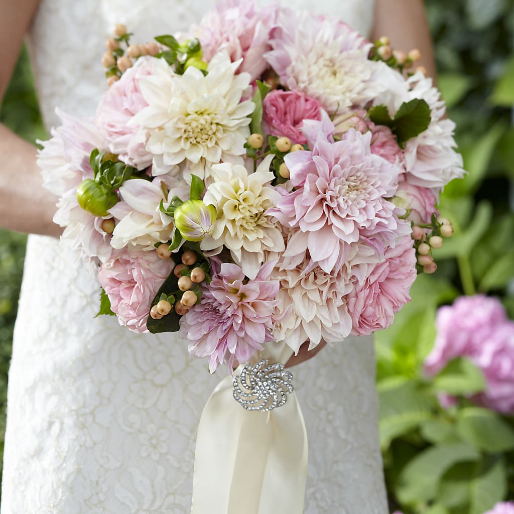 Heart's Promise Bouquet – Family Florist, Red Springs NC