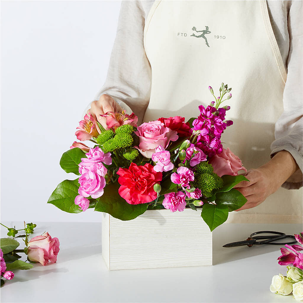 Sweetberry Box – A Florist Original –  Family Florist, Red Springs NC