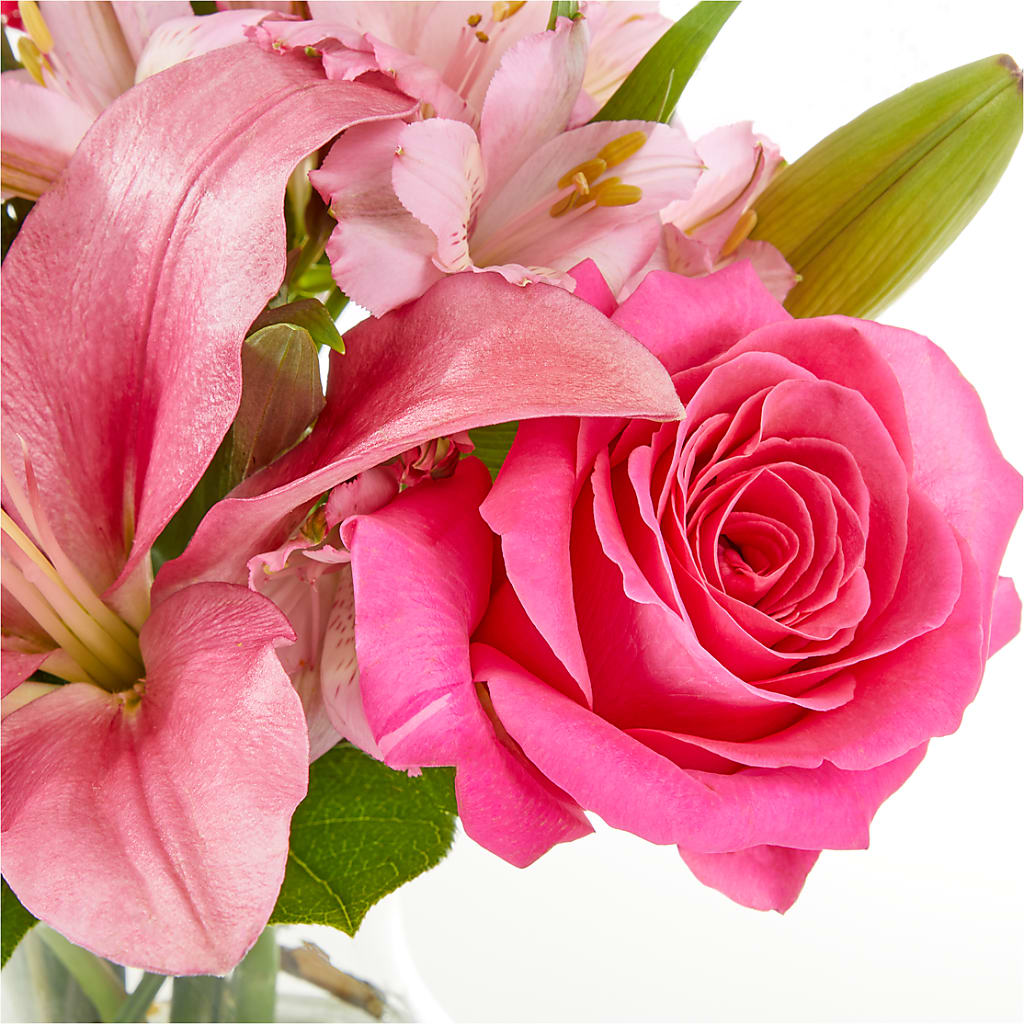 Lots of Love Bouquet –  Family Florist, Red Springs NC